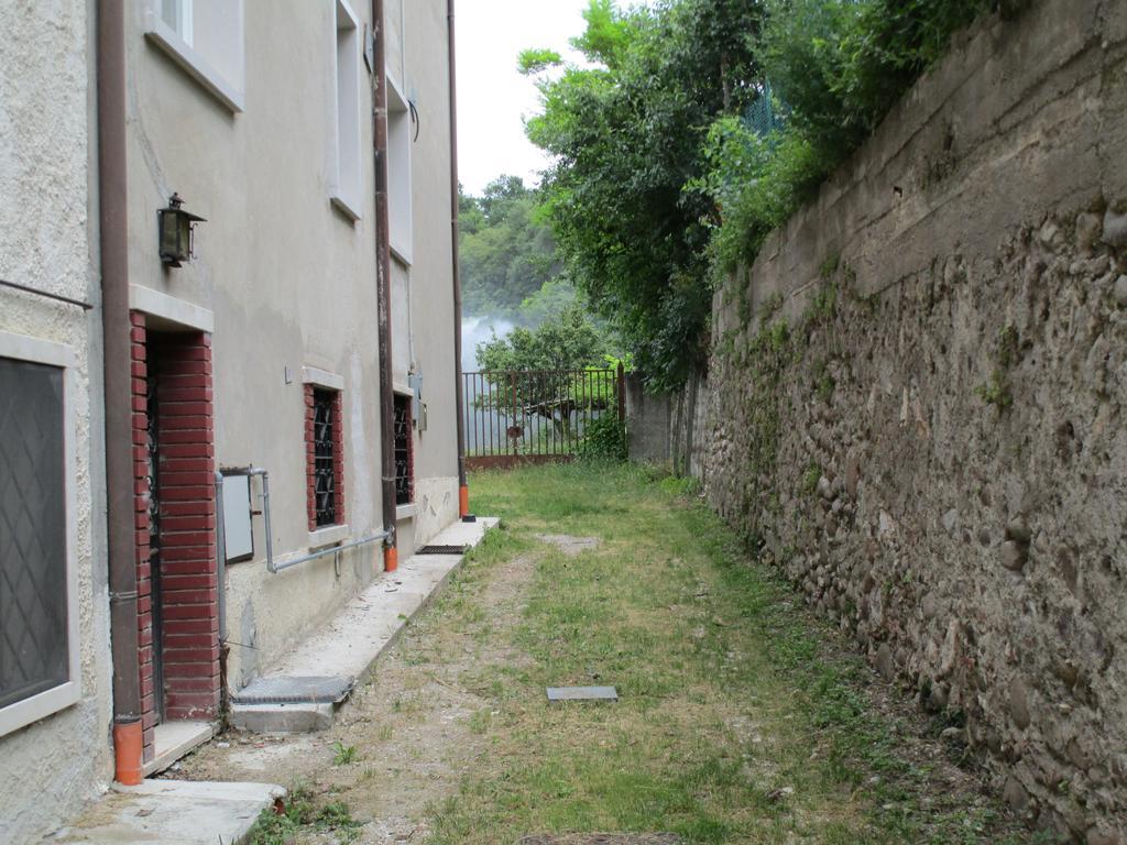 Appartamenti Di Laura Pastrengo Exterior foto